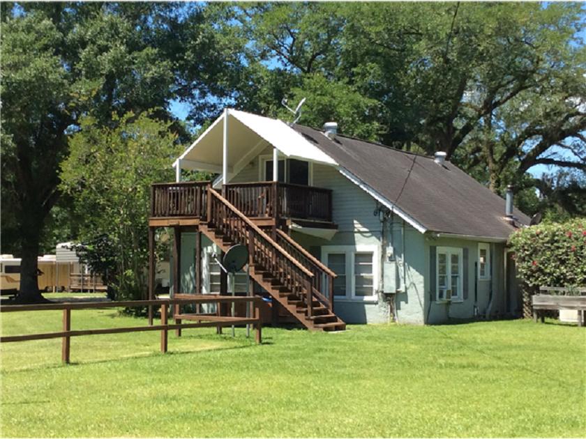 Berry Creek Cabins White Sands Lake