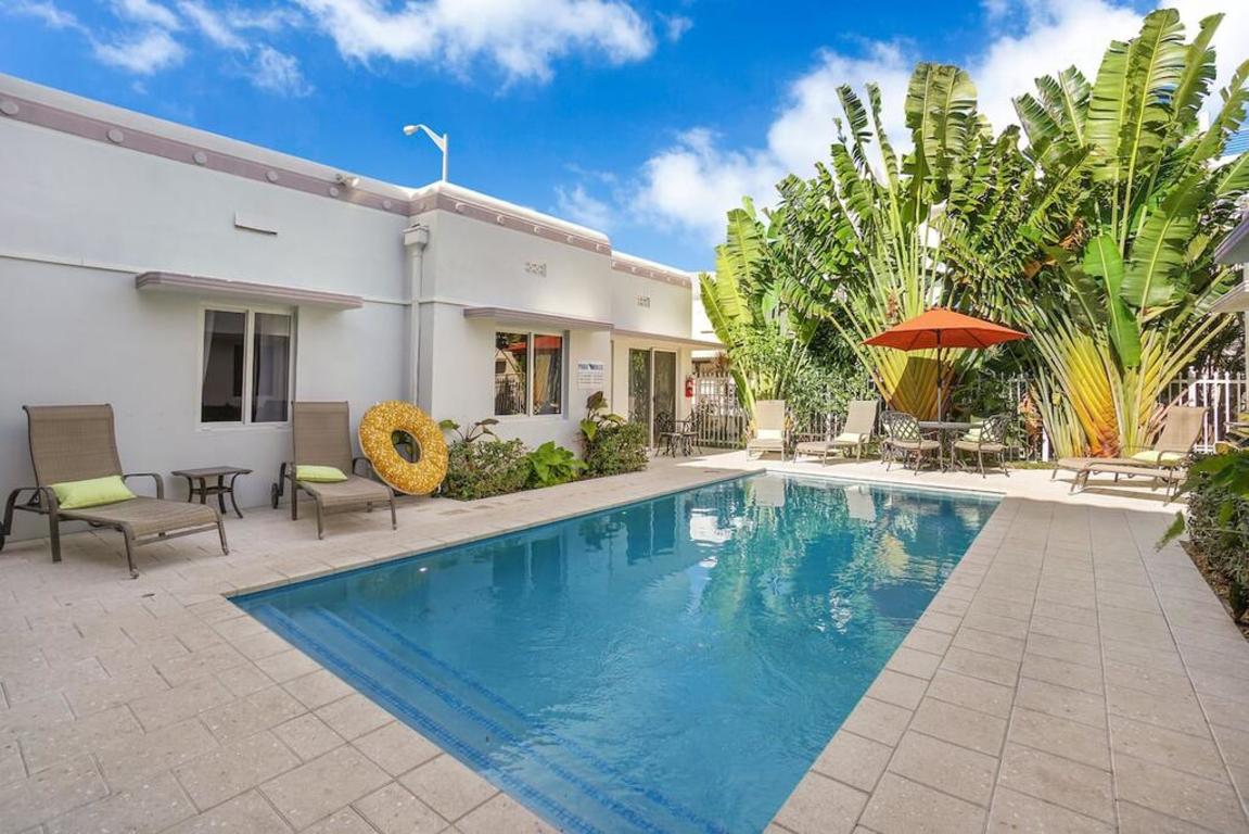 STUNNING MIAMI BEACH 2 BEDROOM BUNGALOW WITH HEATED POOL, MINUTES FROM THE BEACH photo