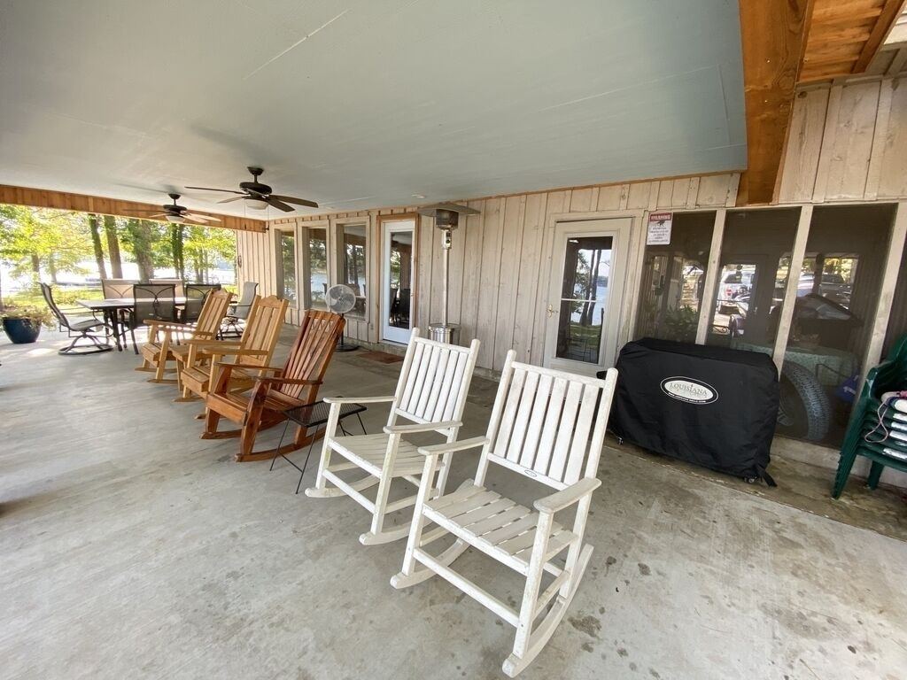 Waterfront with Spectacular Views - Toledo Bend South photo