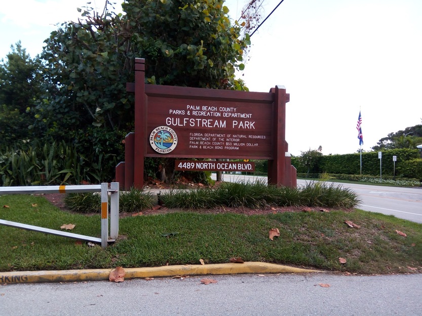 Gulfstream Park entrance shield