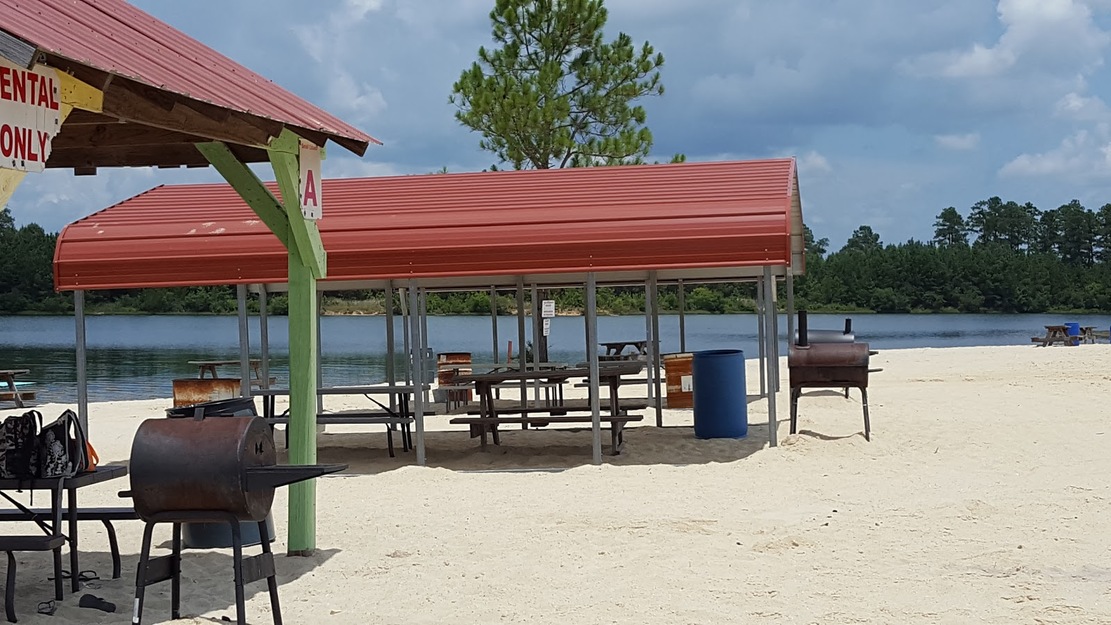 Picnic spots on White Sands Lake Day Beach