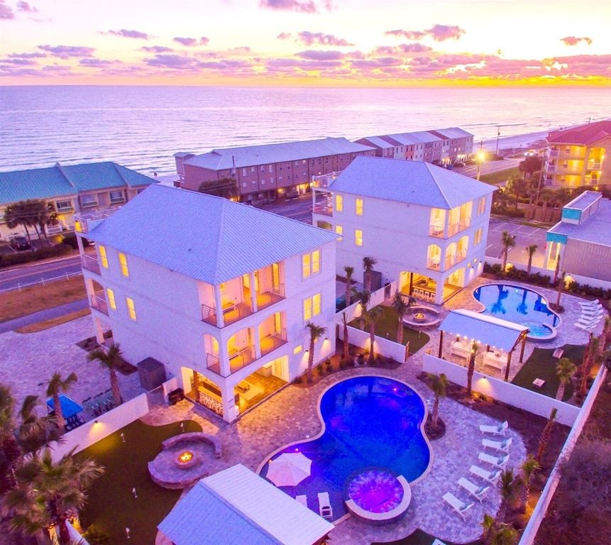 Double The Luxury! TWO Resort Pools, Gulf Views, Putting Greens, Sleeps 64 photo