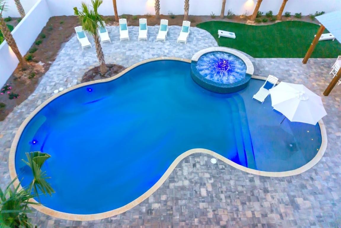 Double The Luxury! TWO Resort Pools, Gulf Views, Putting Greens, Sleeps 64 photo