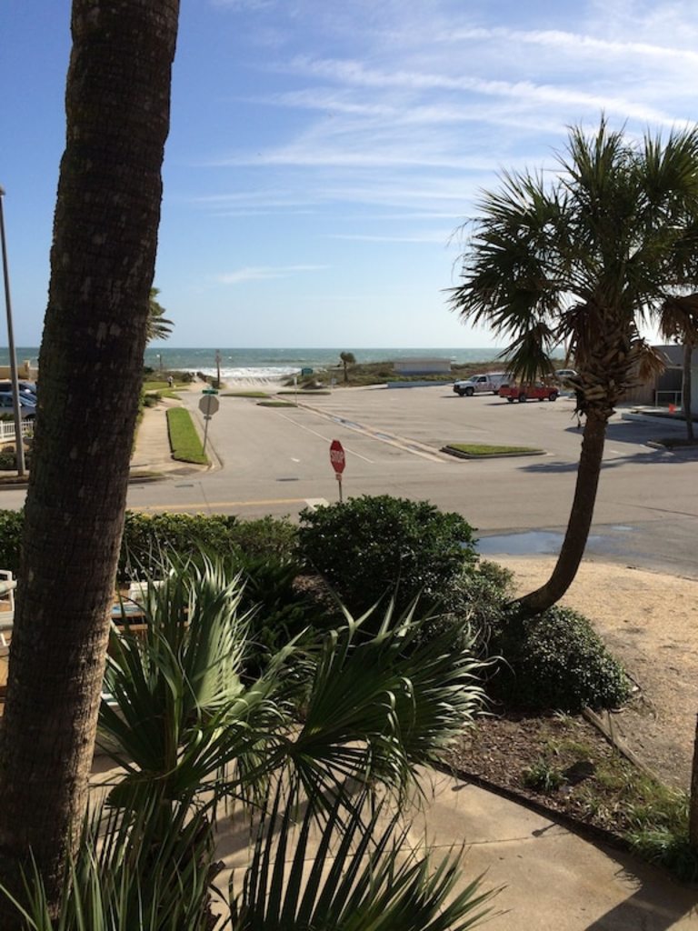 Steps To The Beach - Newly Renovated 2/1 First Floor Apartment With Ocean View photo