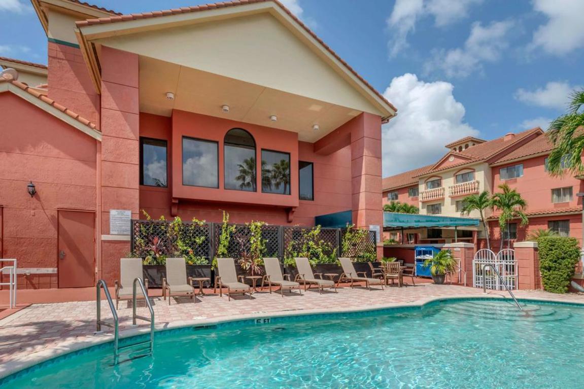 Best Western Plus Palm Beach Gardens Hotel & Suites and Conference Ct photo