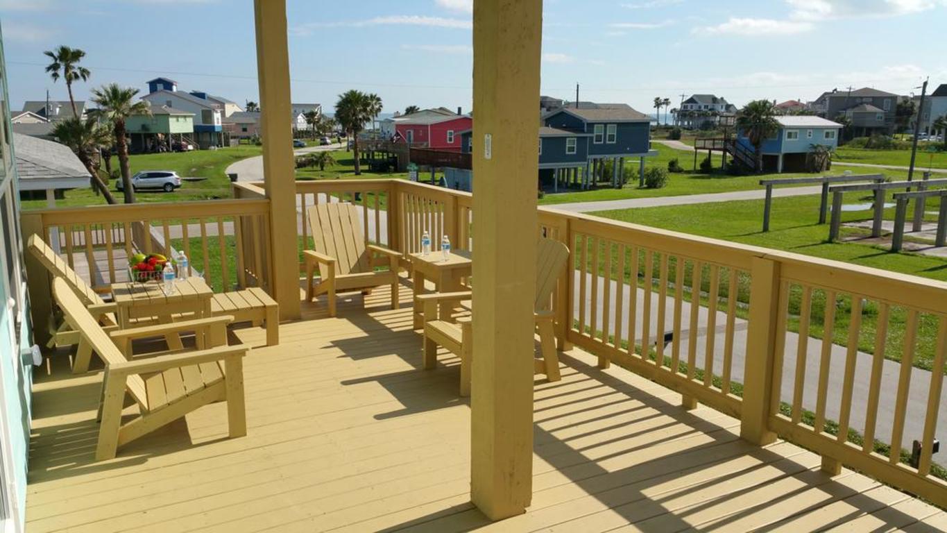 PRIVATE BEACH -- AWAY FROM THE CROWDS - Ocean Views -Short drive to MOODY GARDENS, SCHLITTER BAHN, PLEASURE PIER photo