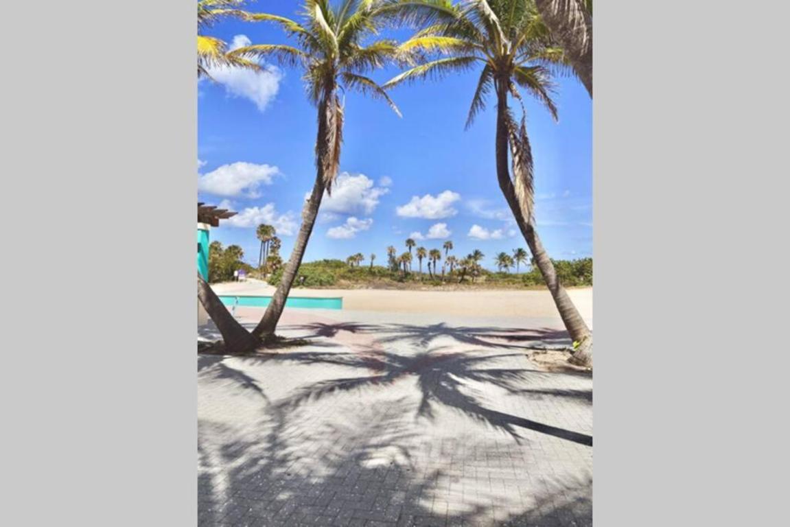 Serenity at Seascape: Steps to the beach & Shops photo