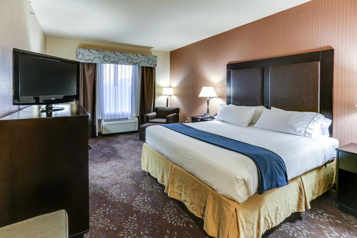 Holiday Inn Express Hotel & Suites Huntsville, an IHG hotel photo