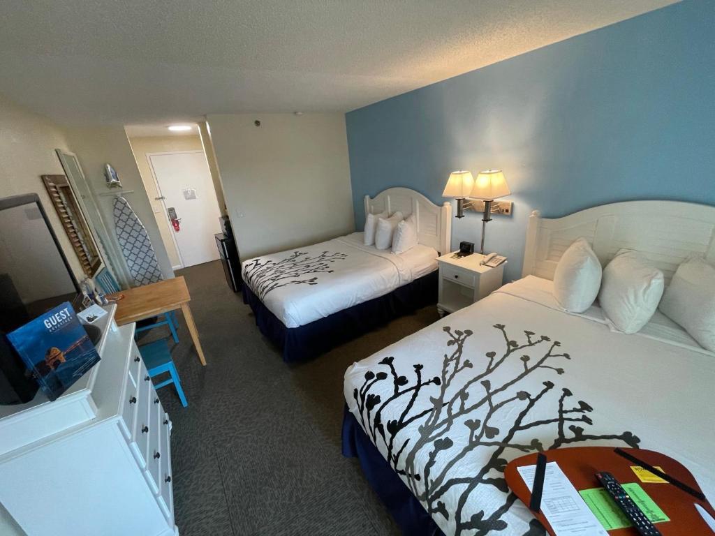Ocean Sands Beach Inn by Hotel Masters Non-Smoking Ultra sparkling certified saltwater mineral pool all new ocean view rooms 20 item breakfast starting at 4 AM fresh baked cookies & popcorn every evening Tommy Bahama soap in all rooms photo