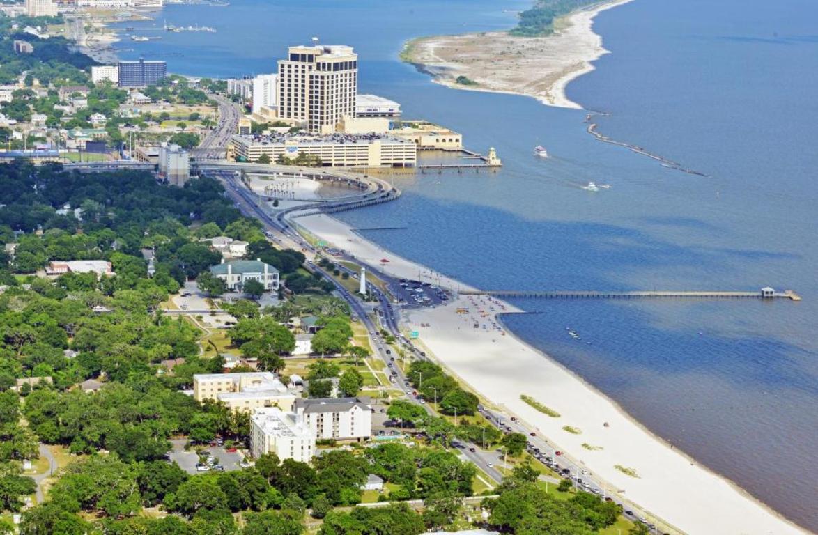 Hampton Inn Biloxi Beach Boulevard photo