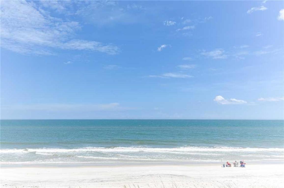 Dreamview, Beach Front, 3 Bedrooms, Wifi, Sleeps 10 photo