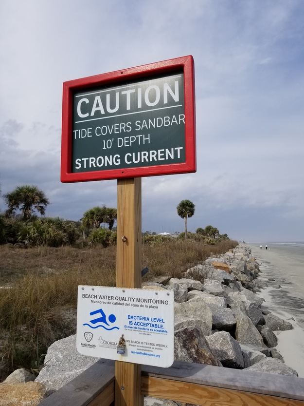 Information shield in Jekyll Island Oceanview Beach Park