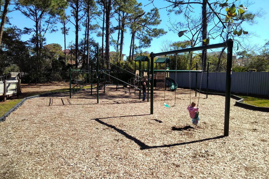 Kids' playground in Driessen Beach Park