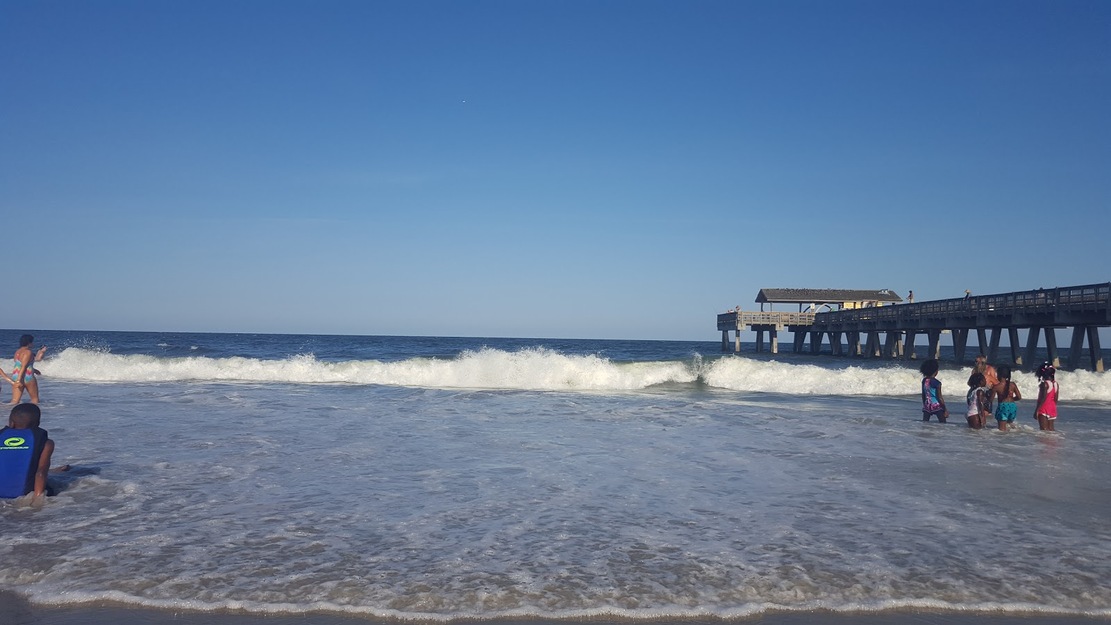 Sea waves