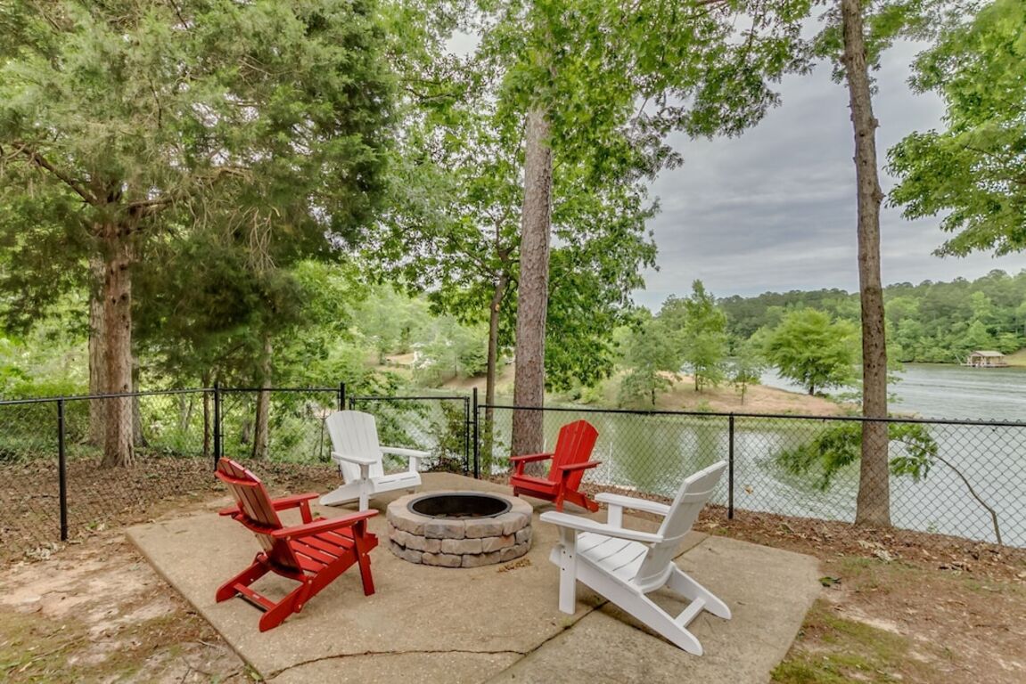 Tuscaloosa Lake House Retreat! photo