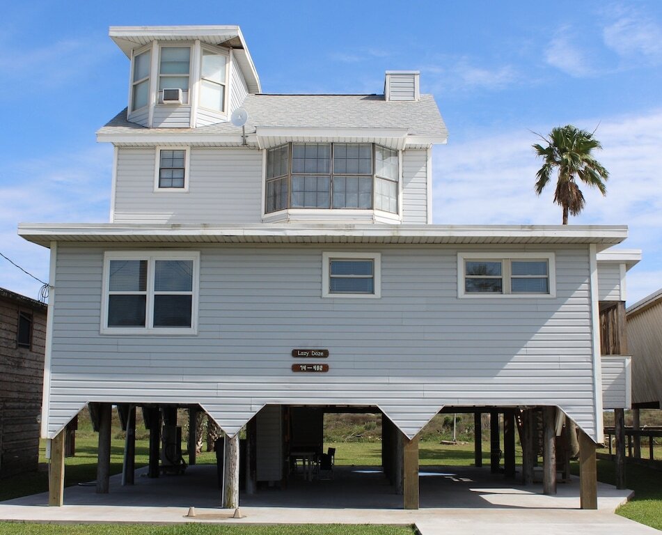 Lazy Daze - Amazing Front Row Beach House - Free Wi-Fi photo