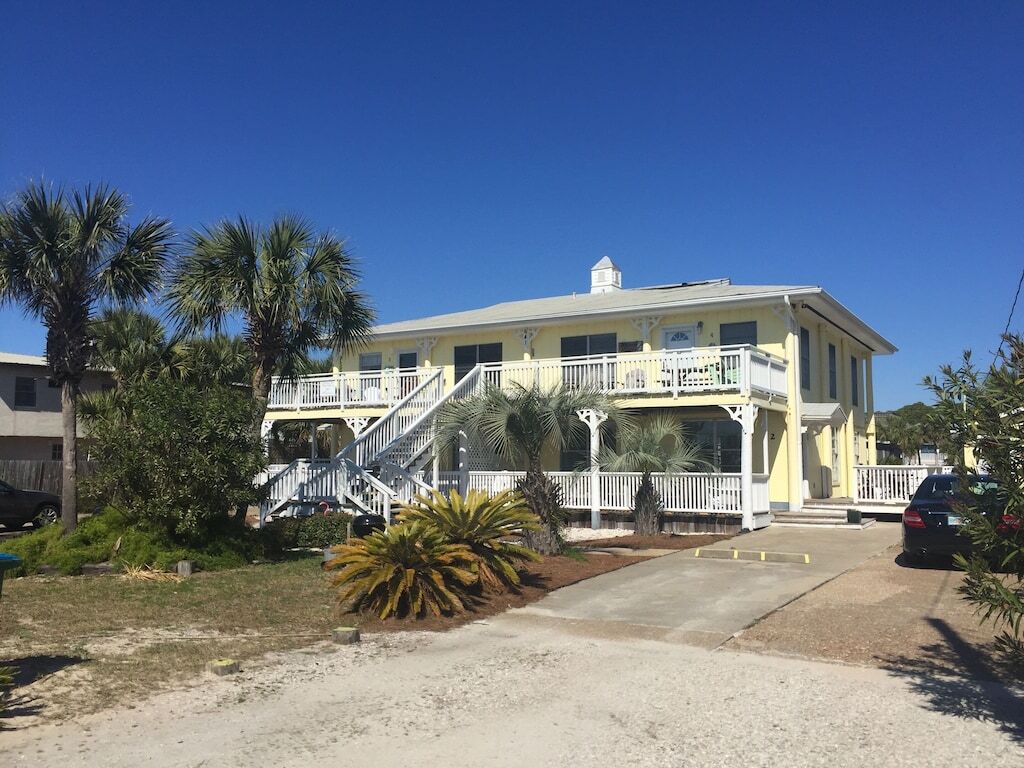 Adorable Beach Cottage. Full size swimming pool. photo