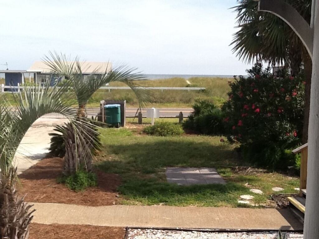 Adorable Beach Cottage. Full size swimming pool. photo