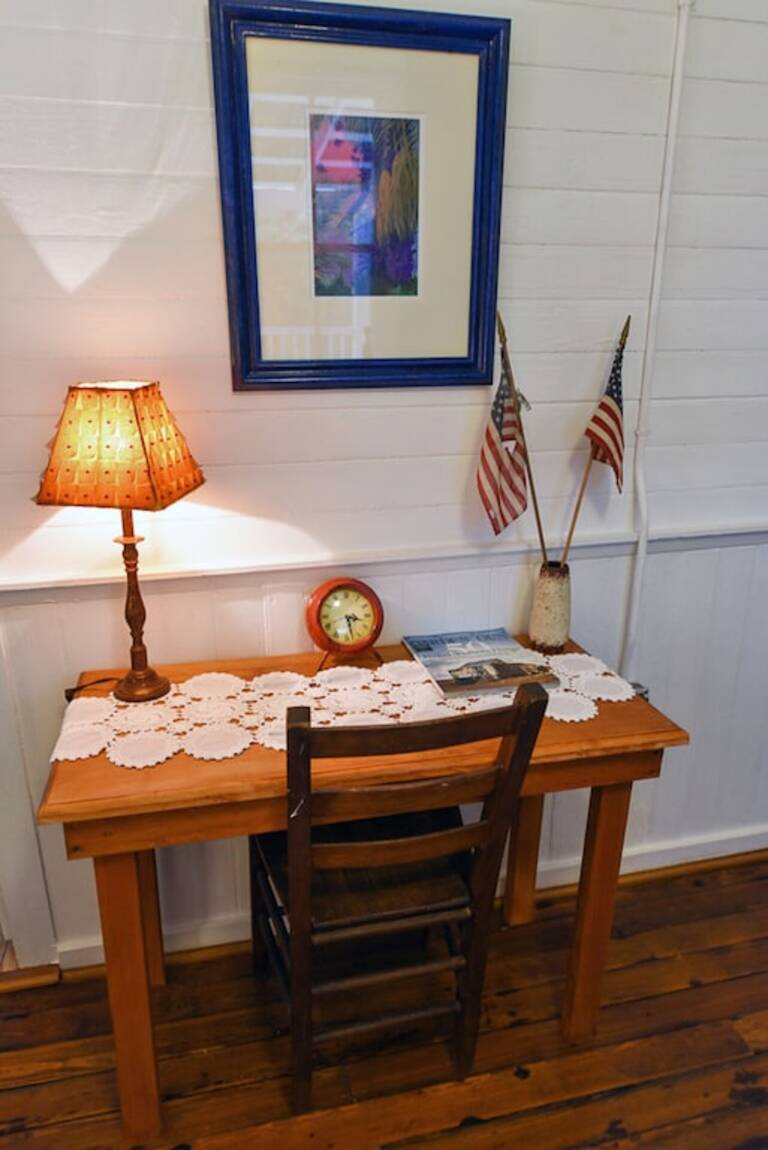 Relax on our deck! Wifi/Self Check in-out, Close walk to bars & restaurants photo