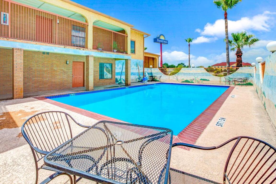 Americas Best Value Inn & Suites La Porte/Houston photo