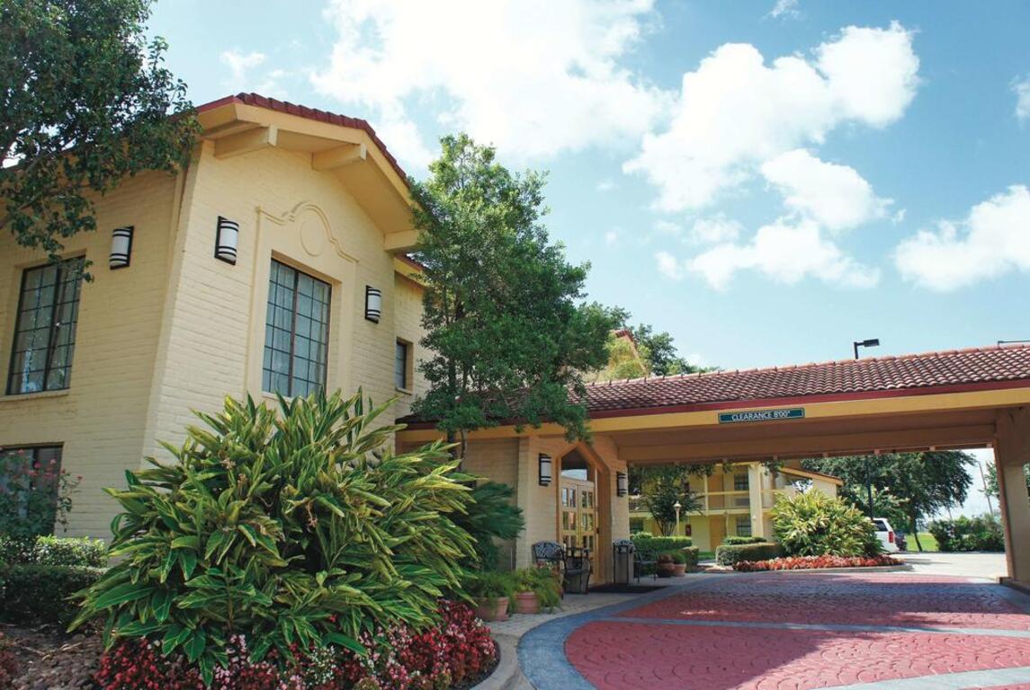 La Quinta Inn by Wyndham Houston La Porte photo