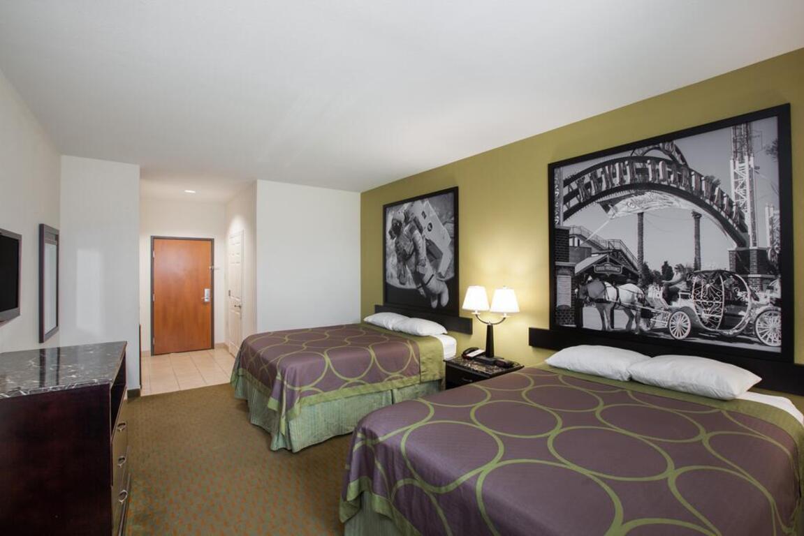 Scottish Inn and Suites photo