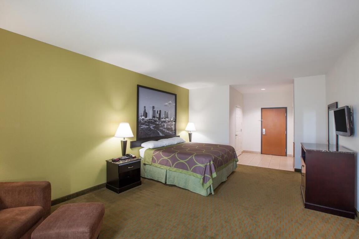 Scottish Inn and Suites photo