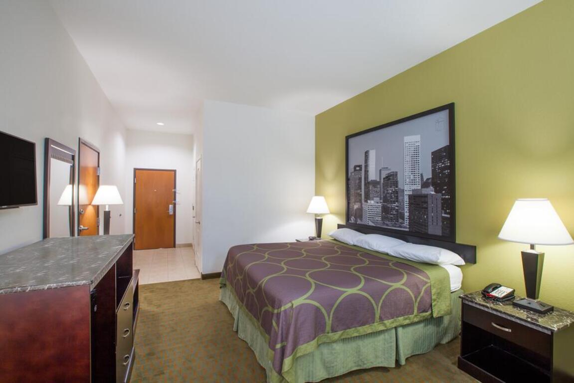 Scottish Inn and Suites photo