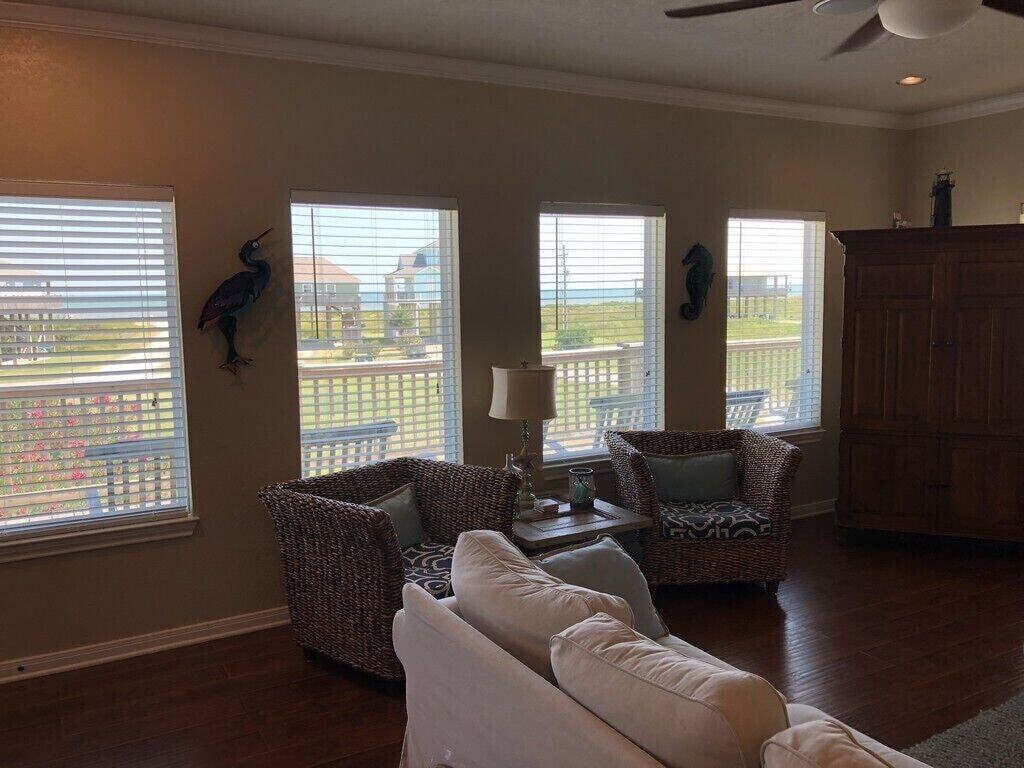 'Relax at Crystal Beach' - Beautiful 4 bedroom spacious Home - Great Beach View photo