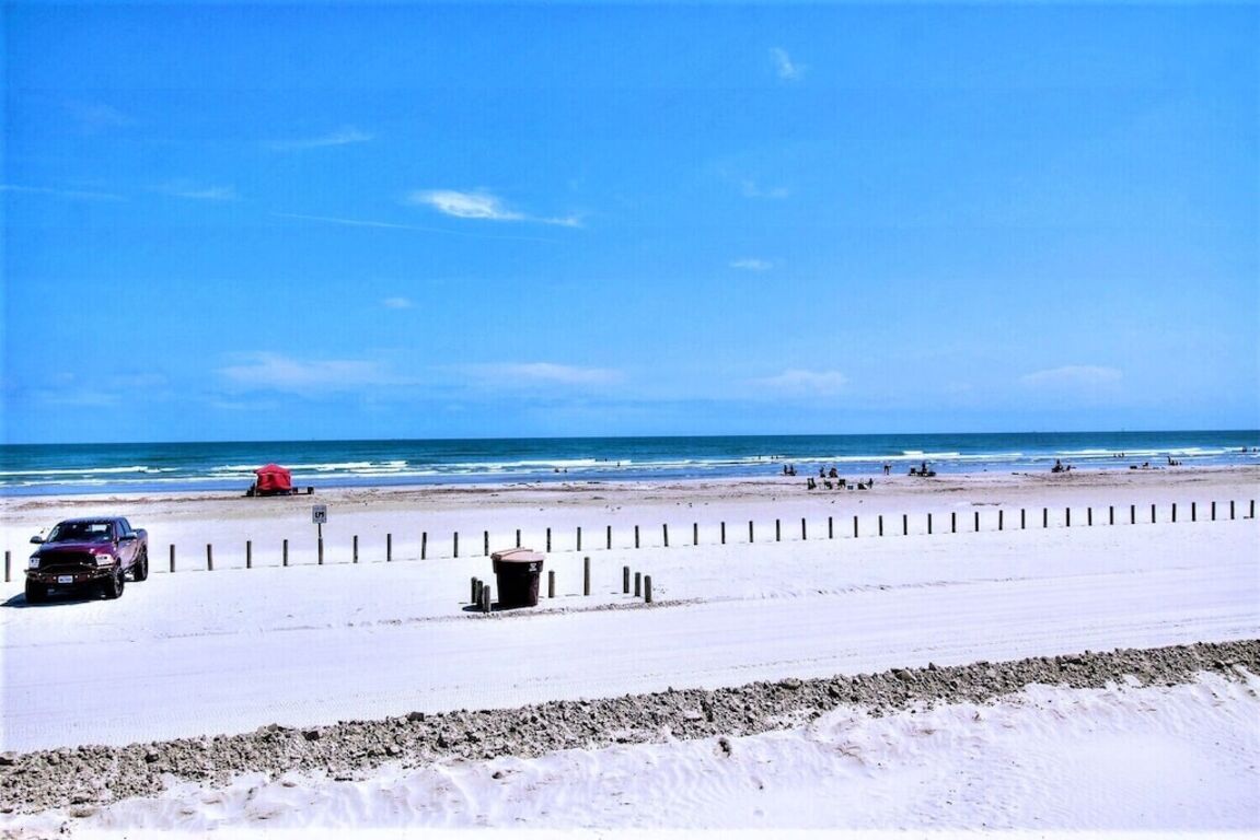 YOUR Port Aransas Beach Vacation Starts HERE! photo