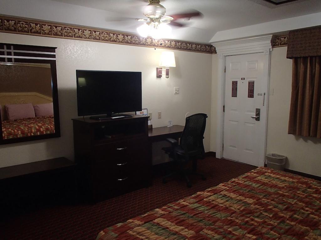 Budget Inn and Suites Corpus Christi photo