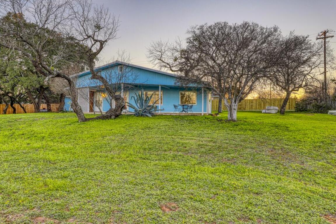 Burnet Bliss photo