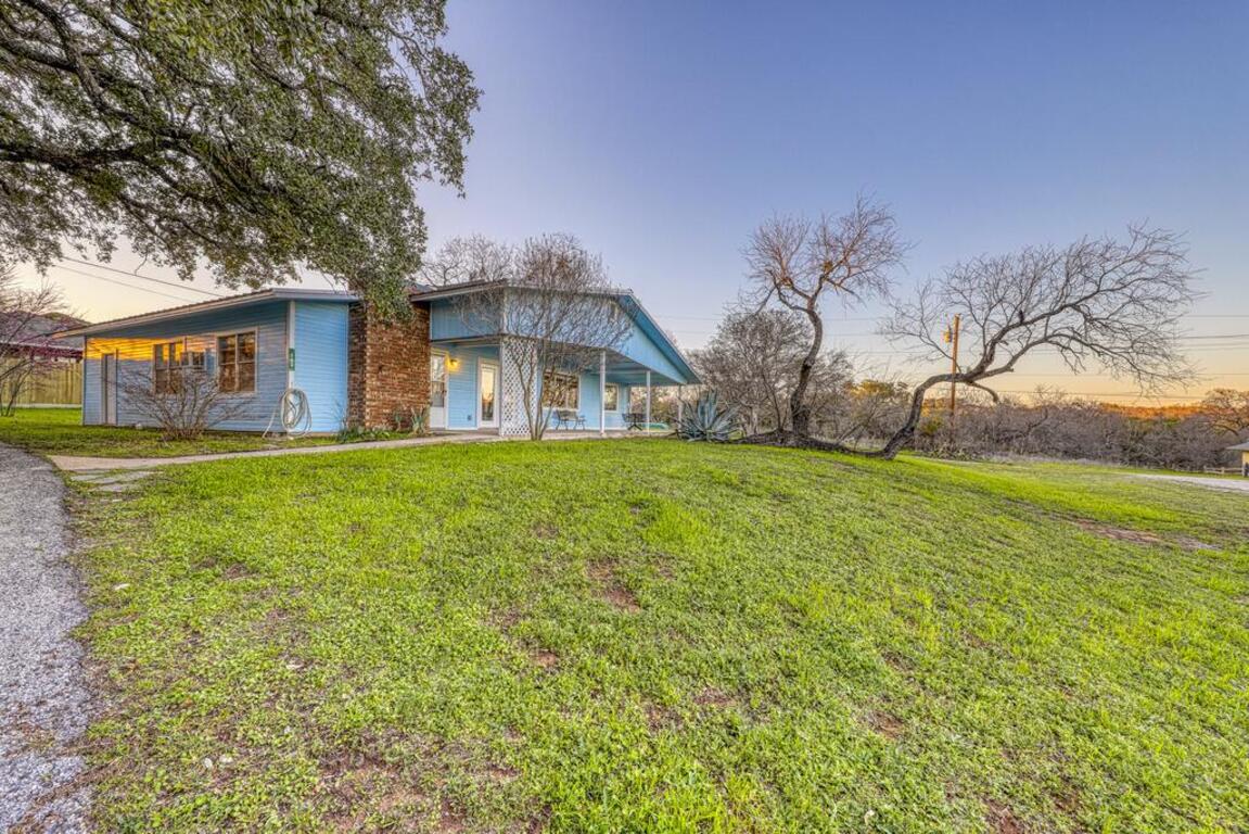 Burnet Bliss photo