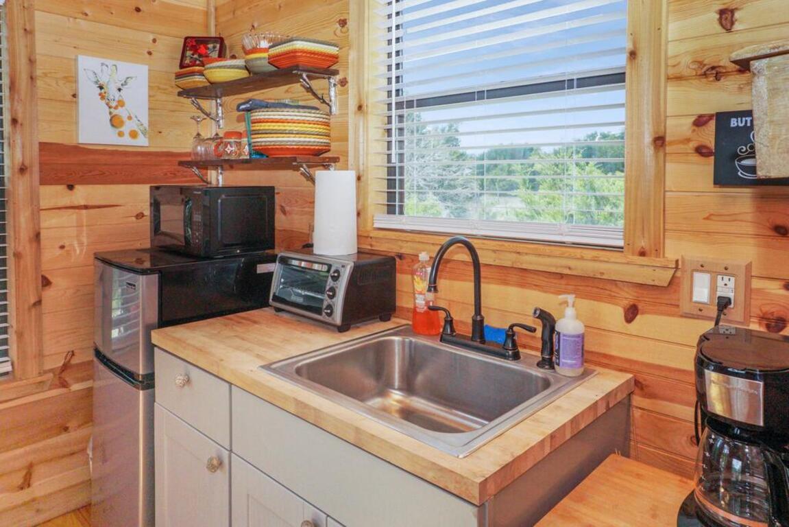 Arbor House of Dripping Springs - Safari House photo
