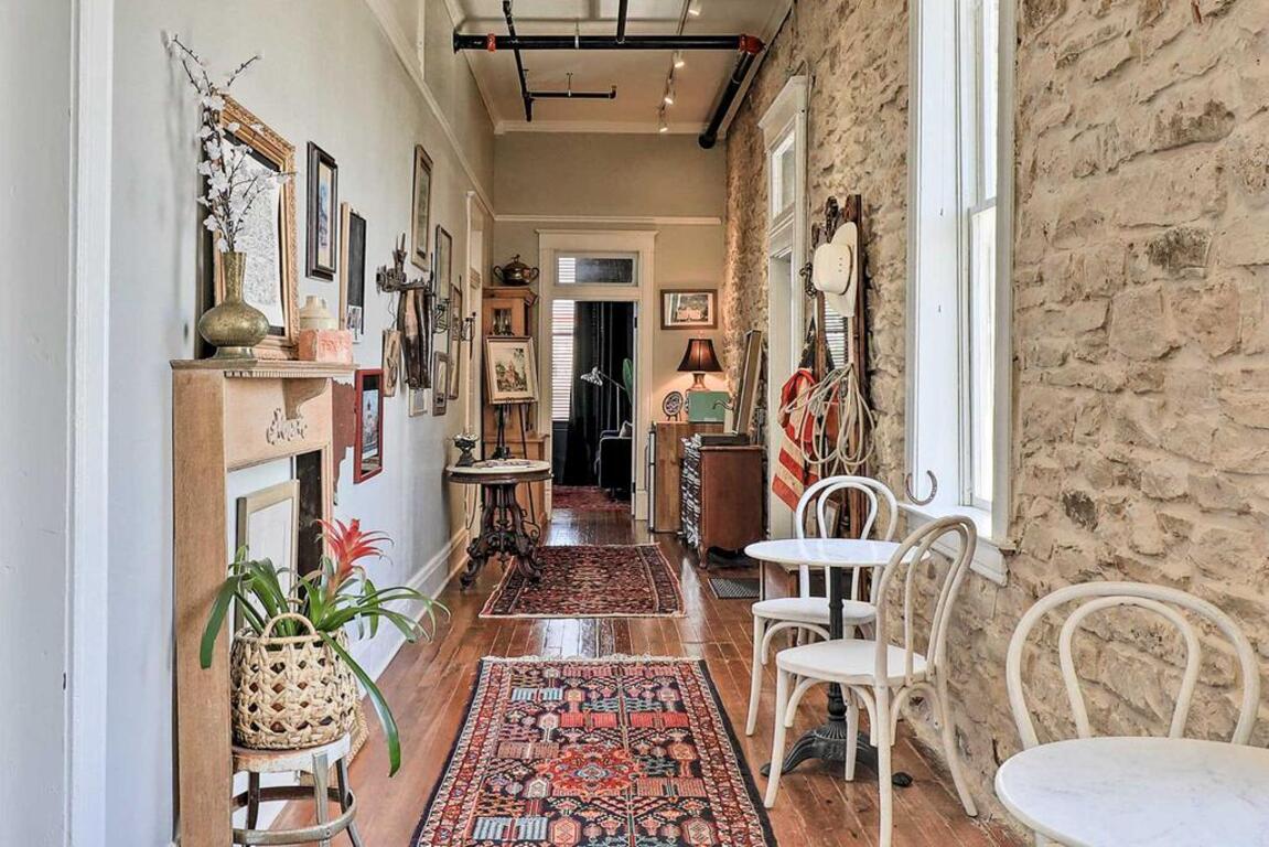 Chic Historic Granbury Apt Seen on Cash Pad! photo