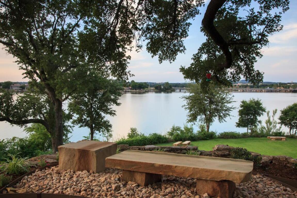 Inn on Lake Granbury photo