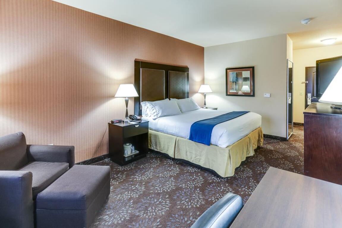 Holiday Inn Express Hotel & Suites Huntsville, an IHG hotel photo