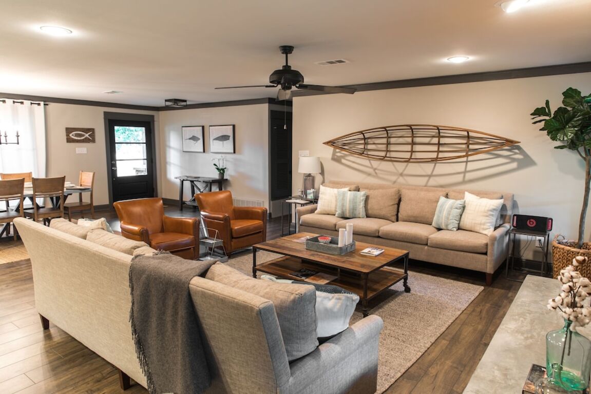 Fixer Upper's "Bachelor Pad" from Season 3 photo