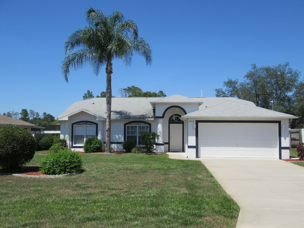 *Stunning* Peaceful Villa Heated Pool Large Sun Deck & Free Wi-Fi photo