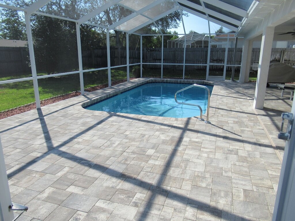 *Stunning* Peaceful Villa Heated Pool Large Sun Deck & Free Wi-Fi photo