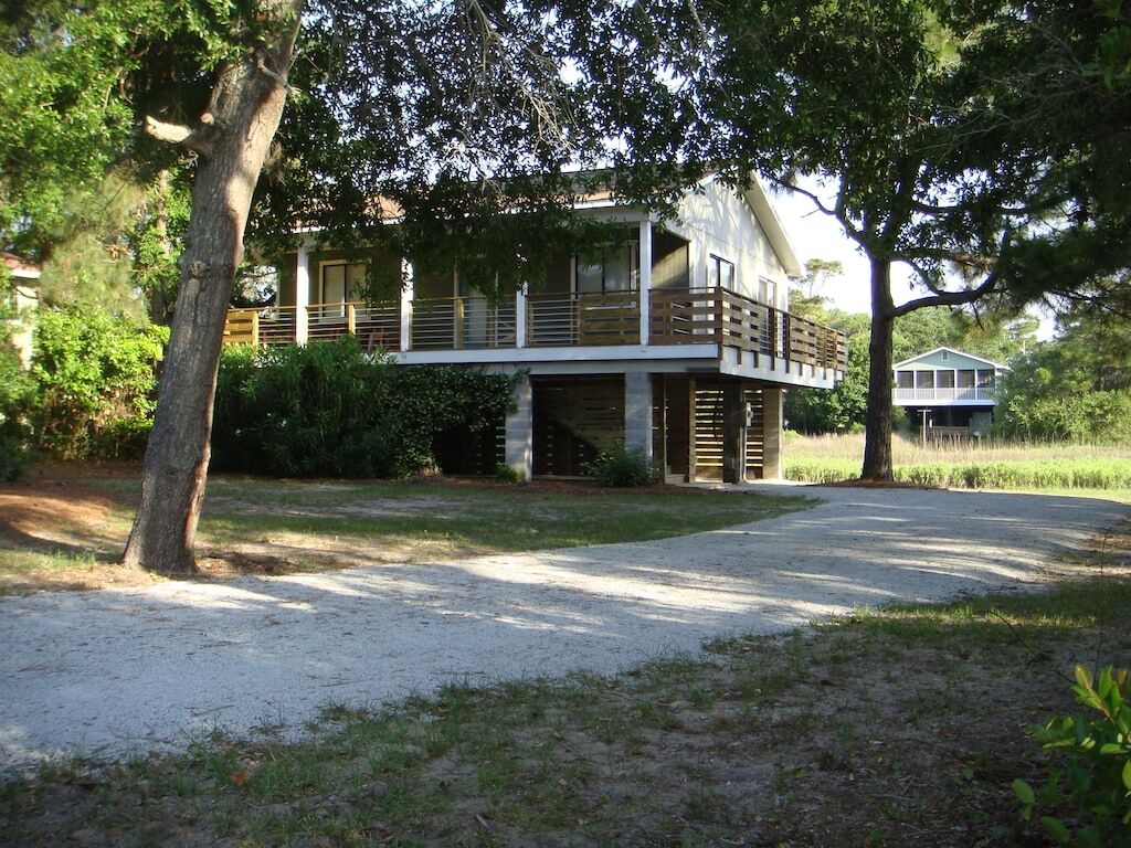 Modern Beach House Folly photo