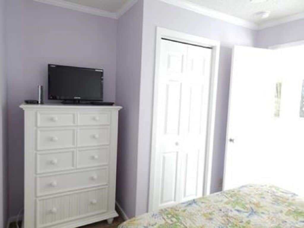 Beach Paradise! Direct Ocean Front End Unit! Prime Location! Beautiful Beach! photo