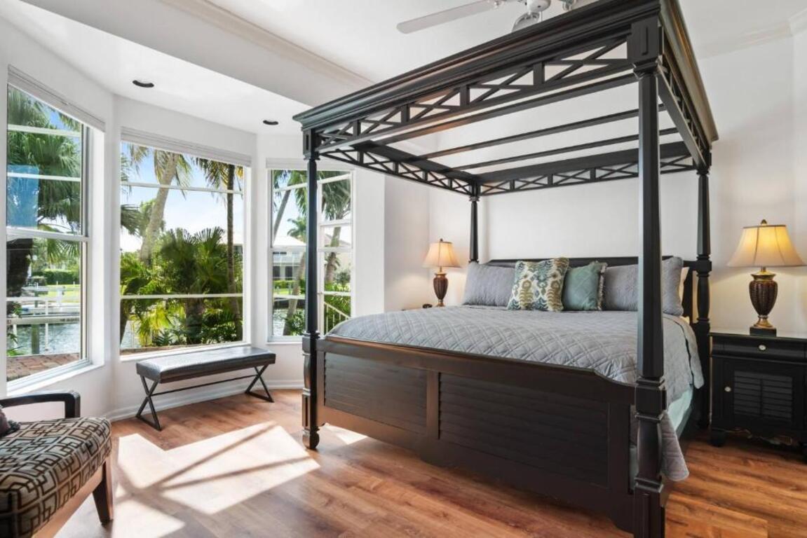 Manatee Manor photo