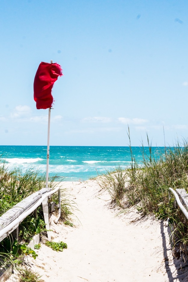 Entrance to the beach